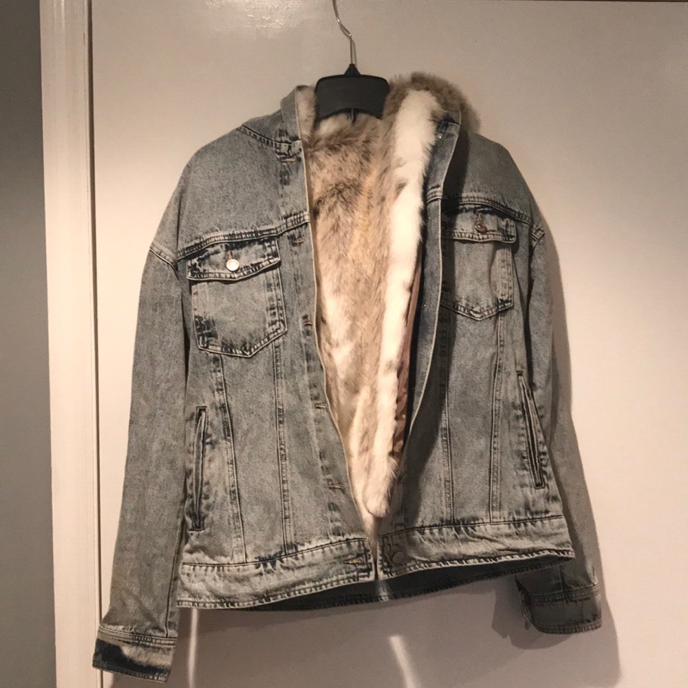Forever 21 M jean jacket fux fur inserts
